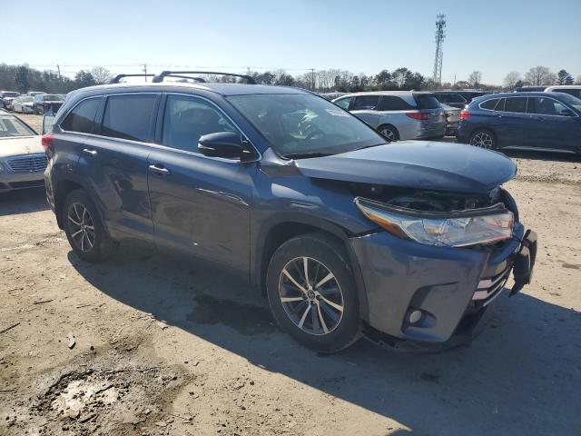 Photo 4 from auction – 2018 TOYOTA HIGHLANDER with VIN 5TDJZRFH3JS844625