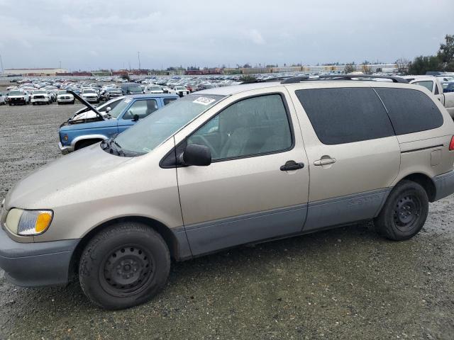 TOYOTA SIENNA LE 2003 with VIN 4T3ZF13C33U514085 - Photo from auction