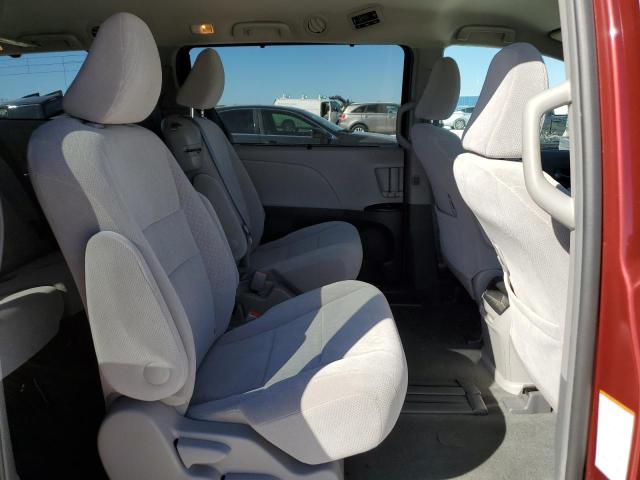 Photo 11 from auction – 2017 TOYOTA SIENNA LE with VIN 5TDKZ3DC6HS846937