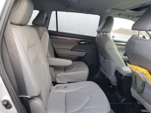 Photo 11 from auction – 2023 TOYOTA HIGHLANDER with VIN 5TDXBRCHXPS570545