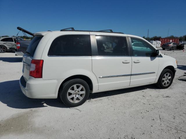 Photo 3 from auction – 2011 CHRYSLER TOWN & COU with VIN 2A4RR5DG6BR664968