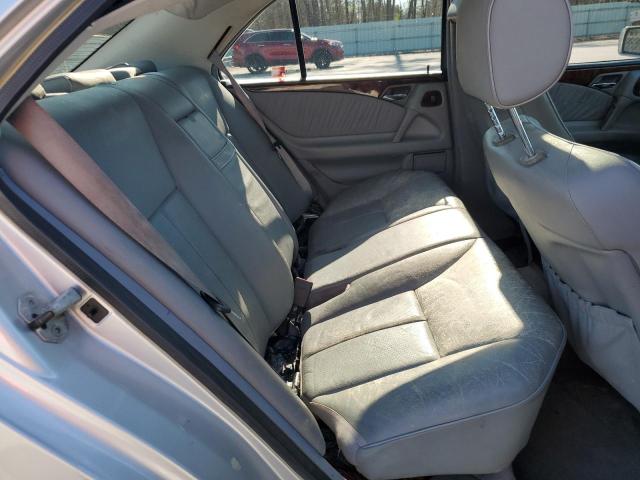 Photo 10 from auction – 1999 MERCEDES-BENZ E 320 with VIN WDBJF65H7XA928654