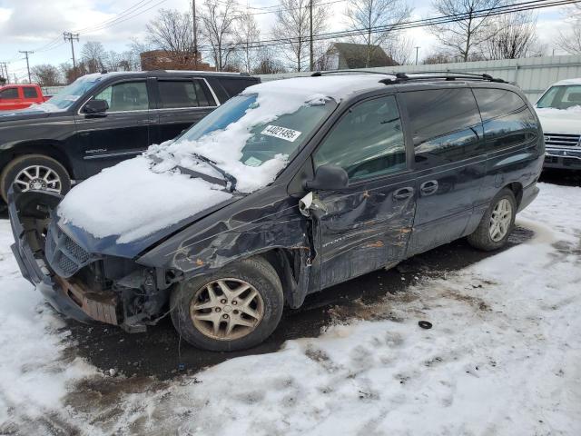 DODGE GRAND CARA 2000 with VIN 1B4GP44R6YB597002 - Photo from auction