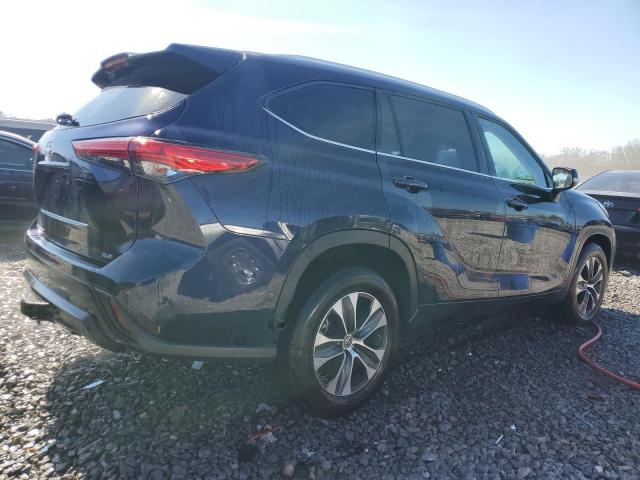 Photo 3 from auction – 2022 TOYOTA HIGHLANDER with VIN 5TDGZRAH2NS129505