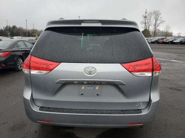 Photo 6 from auction – 2014 TOYOTA SIENNA LE with VIN 5TDJK3DC4ES089418