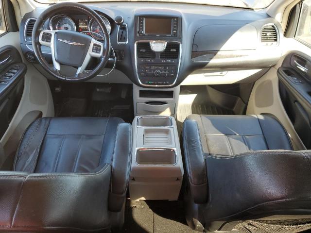 Photo 8 from auction – 2016 CHRYSLER TOWN & COU with VIN 2C4RC1BG5GR199027
