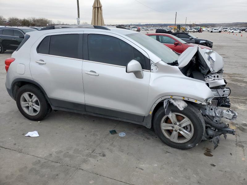 Photo 4 from auction – 2020 CHEVROLET TRAX 1LT with VIN KL7CJLSB5LB322407