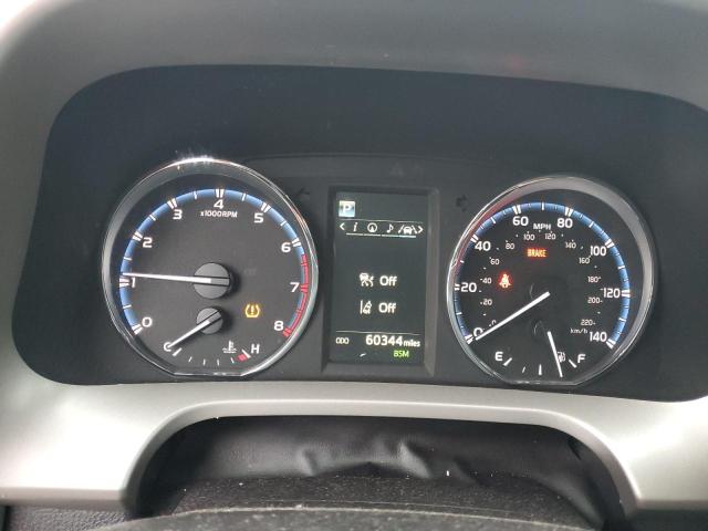 Photo 9 from auction – 2017 TOYOTA RAV4 LIMIT with VIN 2T3DFREV2HW677969