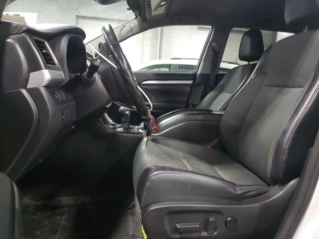 Photo 7 from auction – 2018 TOYOTA HIGHLANDER with VIN 5TDBZRFH1JS852825