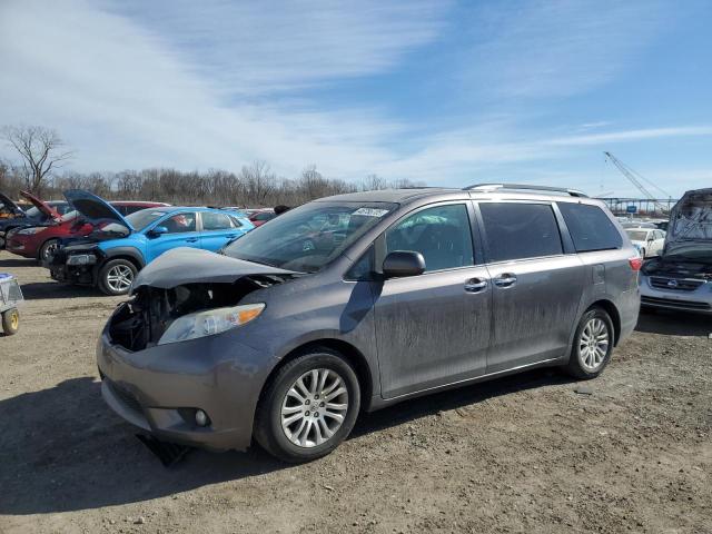 TOYOTA SIENNA XLE 2016 with VIN 5TDYK3DC6GS691027 - Photo from auction