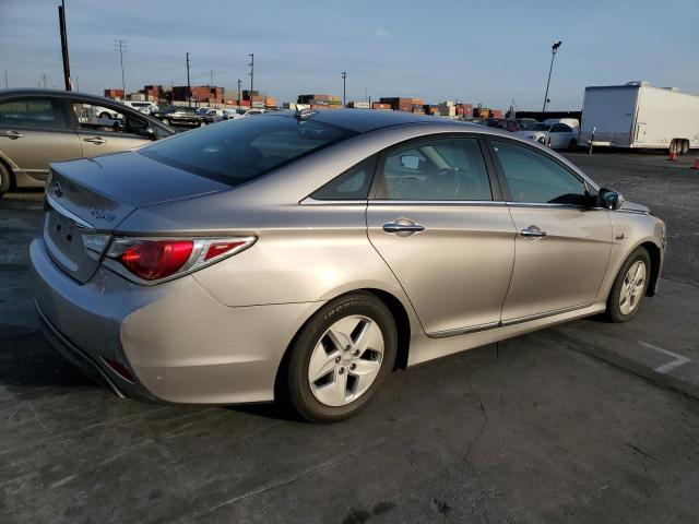 Photo 3 from auction – 2012 HYUNDAI SONATA HYB with VIN KMHEC4A41CA031239