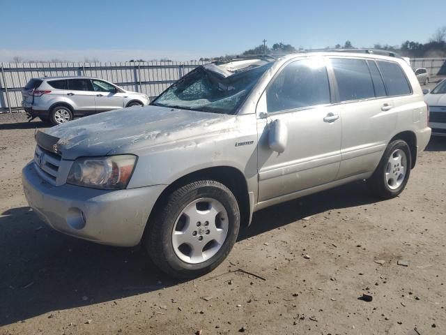 TOYOTA HIGHLANDER 2004 with VIN JTEEP21A540014336 - Photo from auction