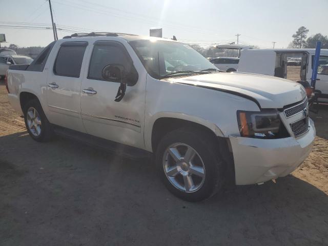 Photo 4 from auction – 2011 CHEVROLET AVALANCHE with VIN 3GNMCGE02BG335552