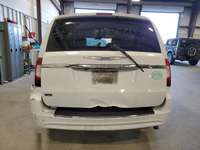 Photo 6 from auction – 2015 CHRYSLER TOWN & COU with VIN 2C4RC1BGXFR571122