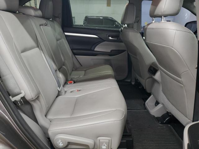 Photo 11 from auction – 2016 TOYOTA HIGHLANDER with VIN 5TDJKRFH2GS303448