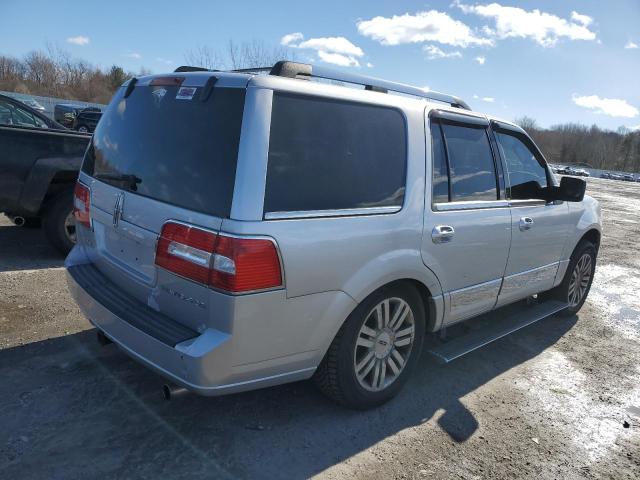 Снимка 3 от търг – 2011 LINCOLN NAVIGATOR с VIN 5LMJJ2J59BEJ08154