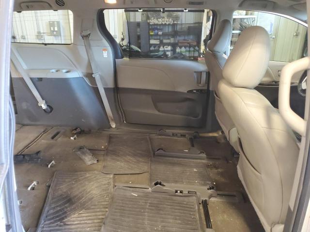 Photo 11 from auction – 2017 TOYOTA SIENNA XLE with VIN 5TDDZ3DC3HS153011