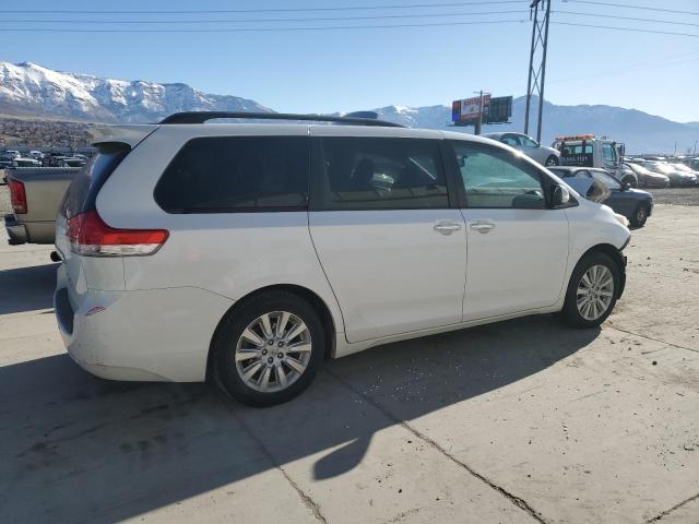 Photo 3 from auction – 2014 TOYOTA SIENNA XLE with VIN 5TDYK3DC0ES520688