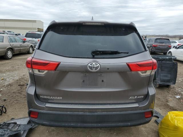 Photo 6 from auction – 2017 TOYOTA HIGHLANDER with VIN 5TDJZRFH6HS508056