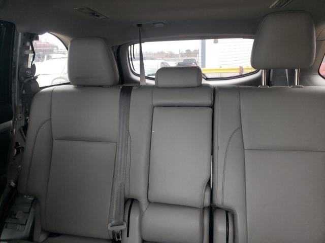 صورة رقم 10 من المزاد - 2018 TOYOTA HIGHLANDER مع VIN 5TDKZRFH6JS285060
