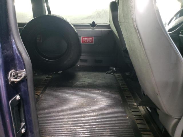 Photo 11 from auction – 2003 FORD ECONOLINE with VIN 1FBSS31L03HA96493