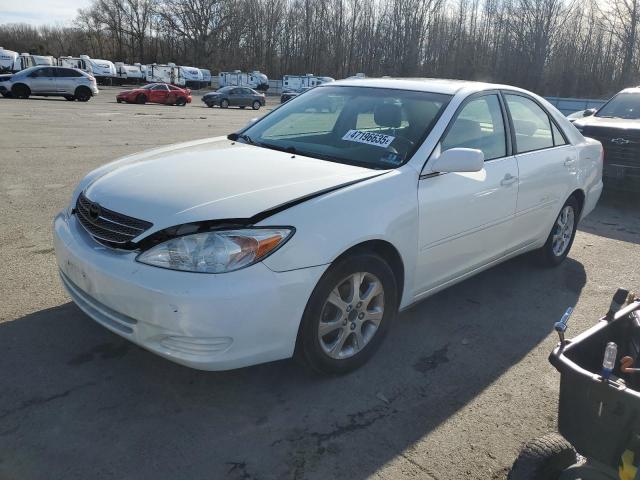 TOYOTA CAMRY LE 2004 with VIN JTDBE32K640271452 - Photo from auction