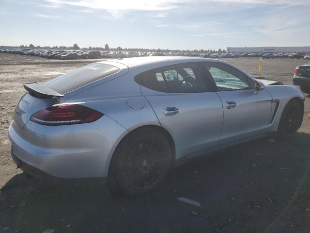 Снимка 3 от търг – 2015 PORSCHE PANAMERA G с VIN WP0AF2A7XFL080120