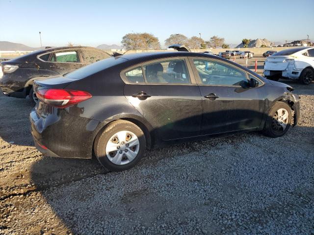 صورة رقم 3 من المزاد - 2017 KIA FORTE LX مع VIN 3KPFL4A71HE027313