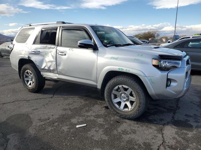 Photo 4 from auction – 2016 TOYOTA 4RUNNER SR with VIN JTEBU5JR0G5320841