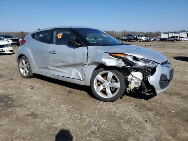 Photo 4 from auction – 2015 HYUNDAI VELOSTER with VIN KMHTC6AD7FU245366