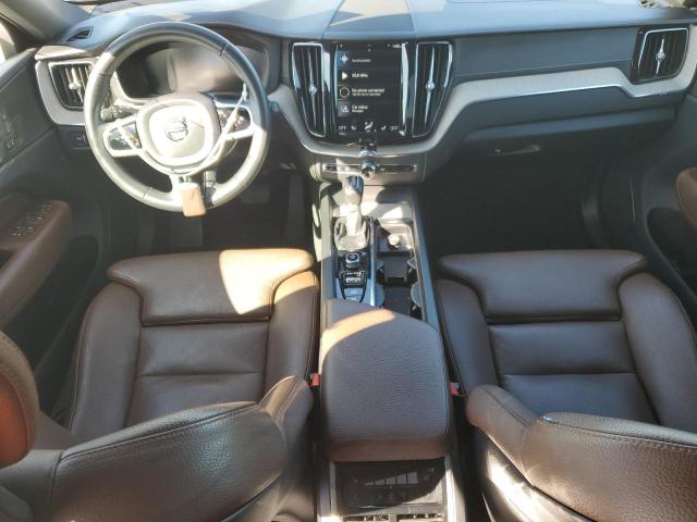 Photo 8 from auction – 2018 VOLVO XC60 T5 IN with VIN LYV102RL1JB077753