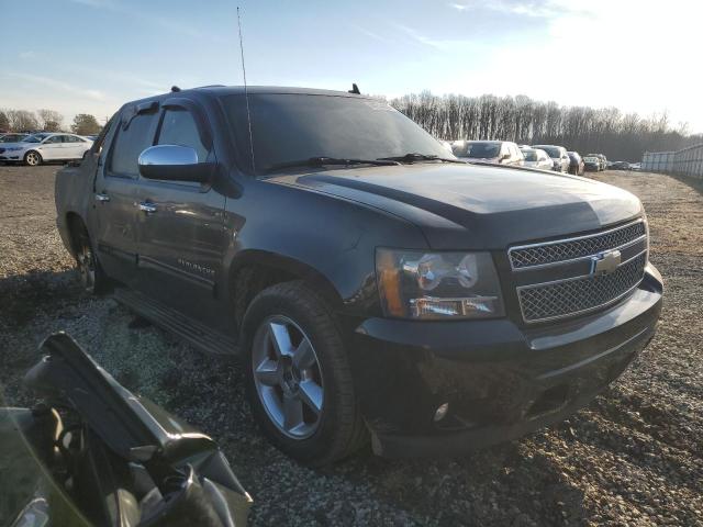 Photo 4 from auction – 2010 CHEVROLET AVALANCHE with VIN 3GNVKEE07AG231732