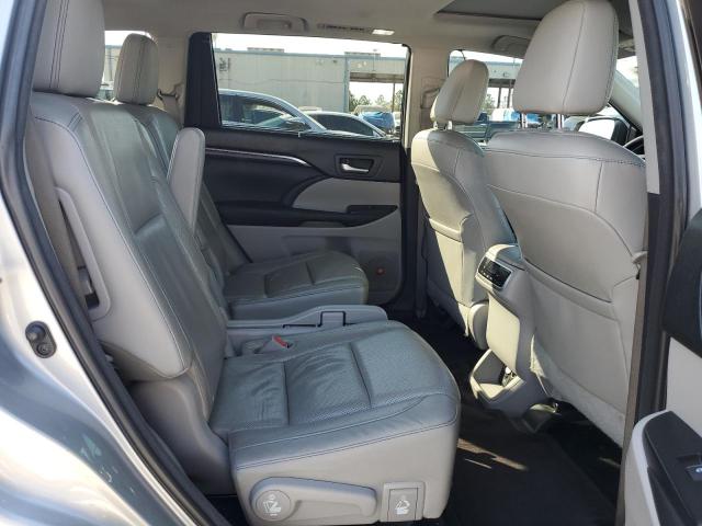 Photo 11 from auction – 2016 TOYOTA HIGHLANDER with VIN 5TDYKRFH5GS134461