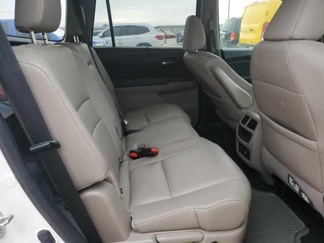 Photo 10 from auction – 2017 HONDA PILOT TOUR with VIN 5FNYF5H97HB047668