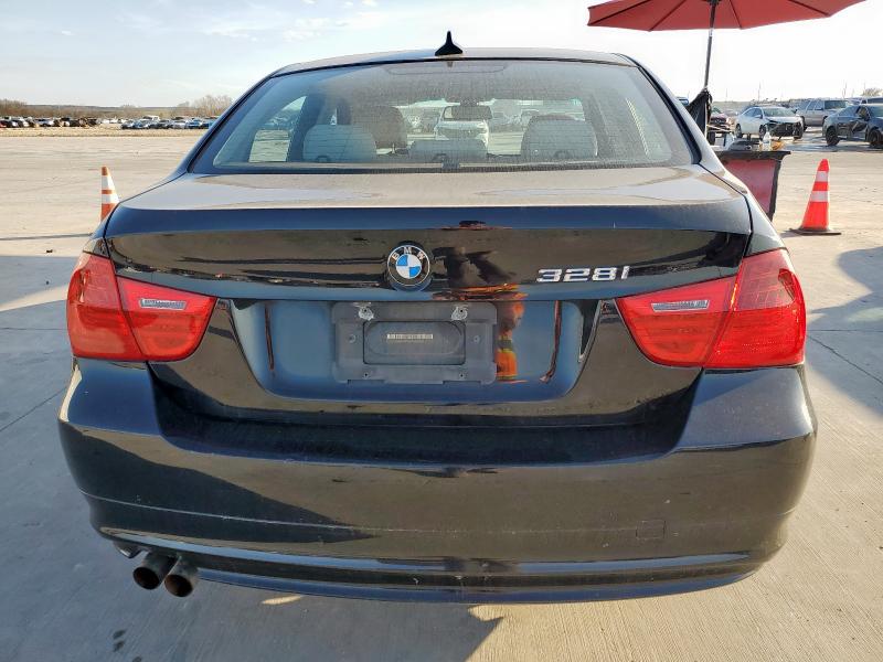 Photo 6 from auction – 2010 BMW 328 I with VIN WBAPH7G50ANM52324