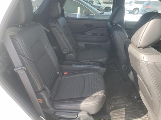 Photo 11 from auction – 2024 NISSAN PATHFINDER with VIN 5N1DR3BD2RC280861