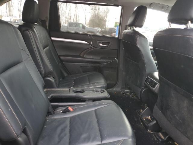 Photo 11 from auction – 2018 TOYOTA HIGHLANDER with VIN 5TDJZRFH1JS875100