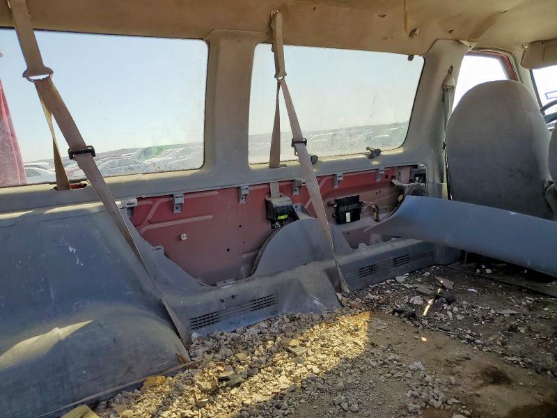 Photo 11 from auction – 2001 FORD ECONOLINE with VIN 1FBSS31L21HA40360