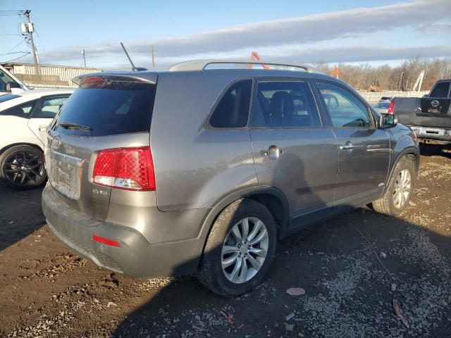 Photo 3 from auction – 2011 KIA SORENTO EX with VIN 5XYKUDA2XBG088685