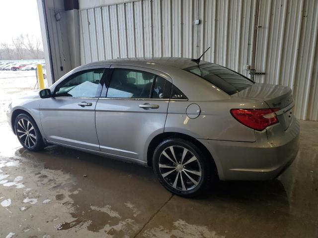 Photo 2 from auction – 2013 CHRYSLER 200 TOURIN with VIN 1C3CCBBGXDN728027