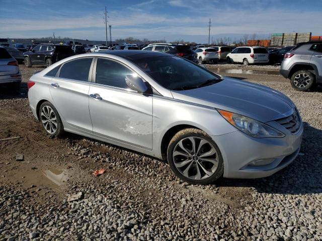 Photo 4 from auction – 2013 HYUNDAI SONATA SE with VIN 5NPEC4AB9DH578420