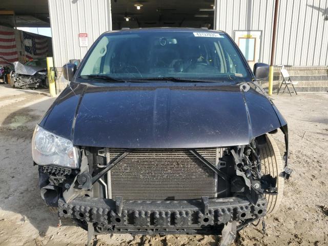 Photo 5 from auction – 2015 CHRYSLER TOWN & COU with VIN 2C4RC1BG5FR561615