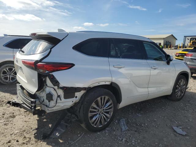 Photo 3 from auction – 2021 TOYOTA HIGHLANDER with VIN 5TDFZRBHXMS108040