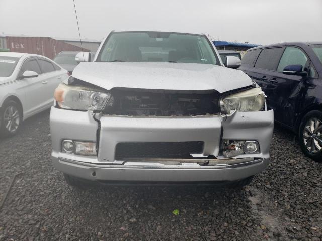 Photo 5 from auction – 2011 TOYOTA 4RUNNER SR with VIN JTEZU5JR2B5016434