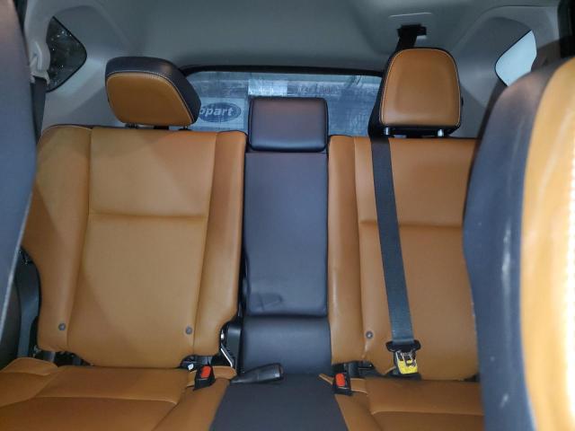 Photo 10 from auction – 2018 TOYOTA RAV4 LIMIT with VIN 2T3DFREV1JW797686