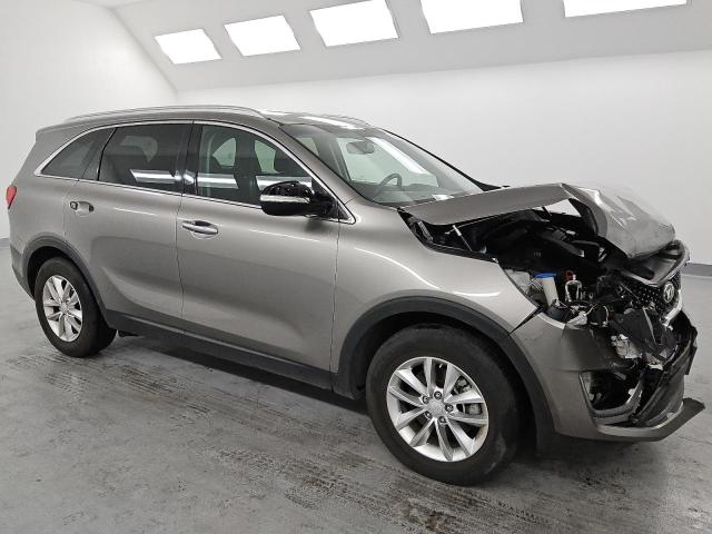 Photo 4 from auction – 2016 KIA SORENTO LX with VIN 5XYPG4A36GG104166