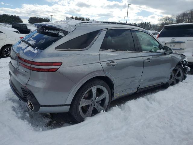 Photo 3 from auction – 2022 GENESIS GV70 BASE with VIN KMUMCDTC8NU022430