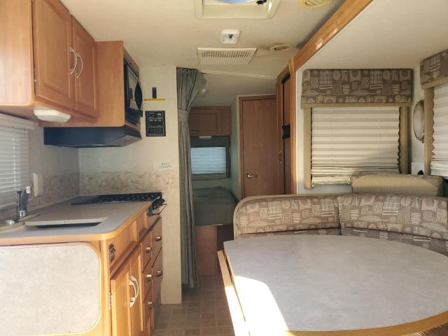 Photo 6 from auction – 2005 FORD ECONOLINE with VIN 1FDXE45S55HA45862