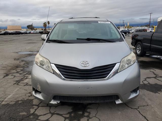 Photo 5 from auction – 2012 TOYOTA SIENNA LE with VIN 5TDKK3DC0CS277824