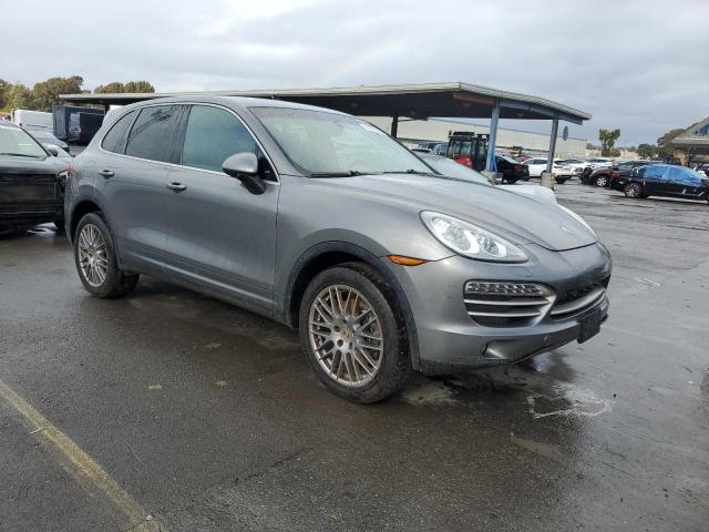 Photo 4 from auction – 2014 PORSCHE CAYENNE with VIN WP1AA2A25ELA97472